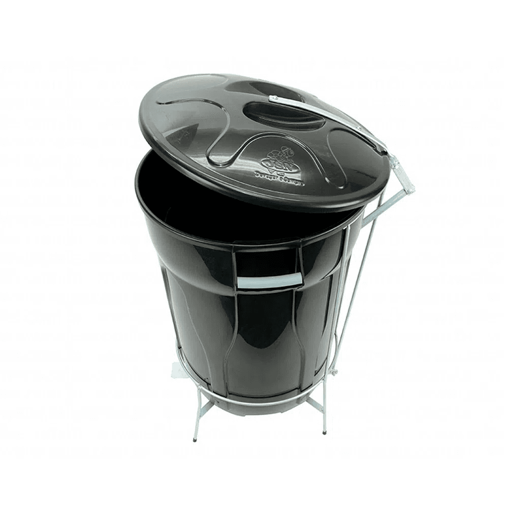 Lixeira 100L redonda Preta com tampa e Pedal E8GP JSN. Categoria Comércio e Indústria. Subcategoria Lixeiras. Marca JSN. Quantidade 1. Casa Limpa em São Paulo, Rua Apinajés 1484, Sumaré.