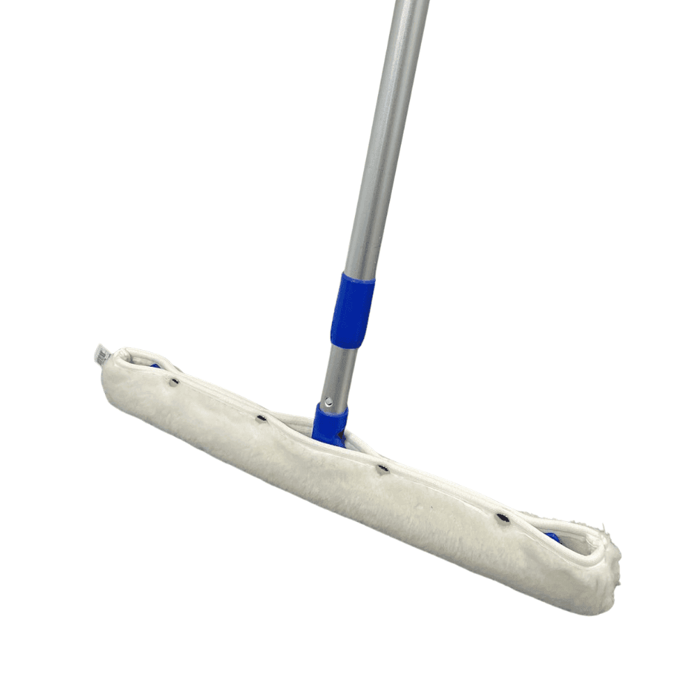 Rodo aplicador de cera 45cm com cabo Bralimpia. Categoria Acessórios para Limpeza. Subcategoria Rodos. Marca Bralimpia. Quantidade 1. Casa Limpa em São Paulo, Rua Apinajés 1484, Sumaré.